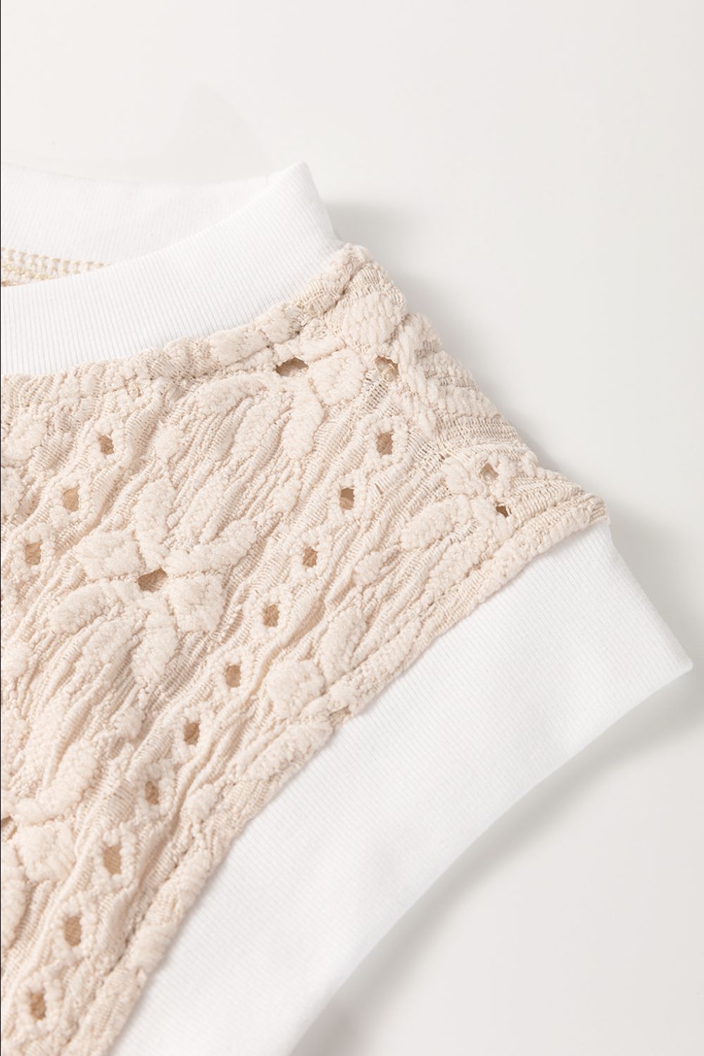 Contrast Trim Eyelet Shell Top