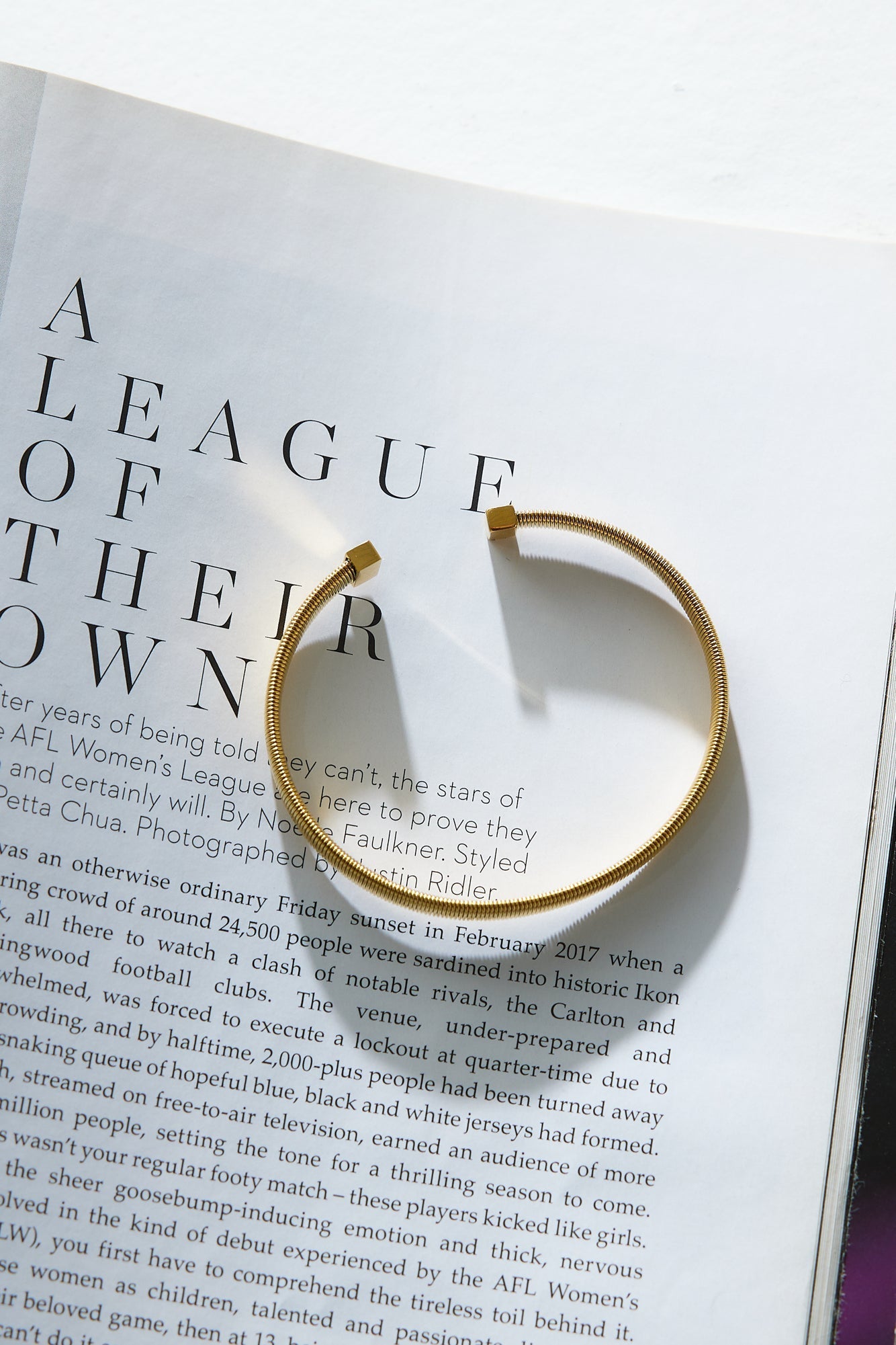 Women's open design gold bracelet