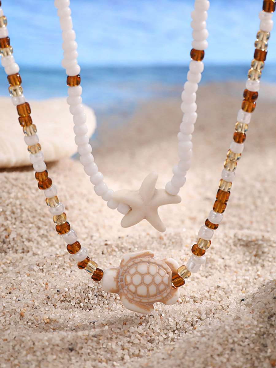 Women's beach starfish shell necklace — alternate angle