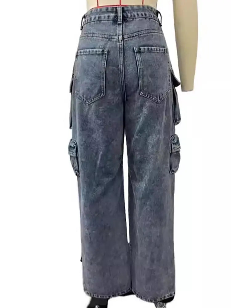 Women's cargo trousers — detail view