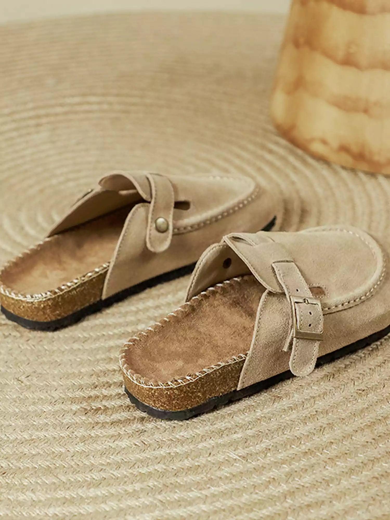 Women's cushioned closed-toe mules - top view