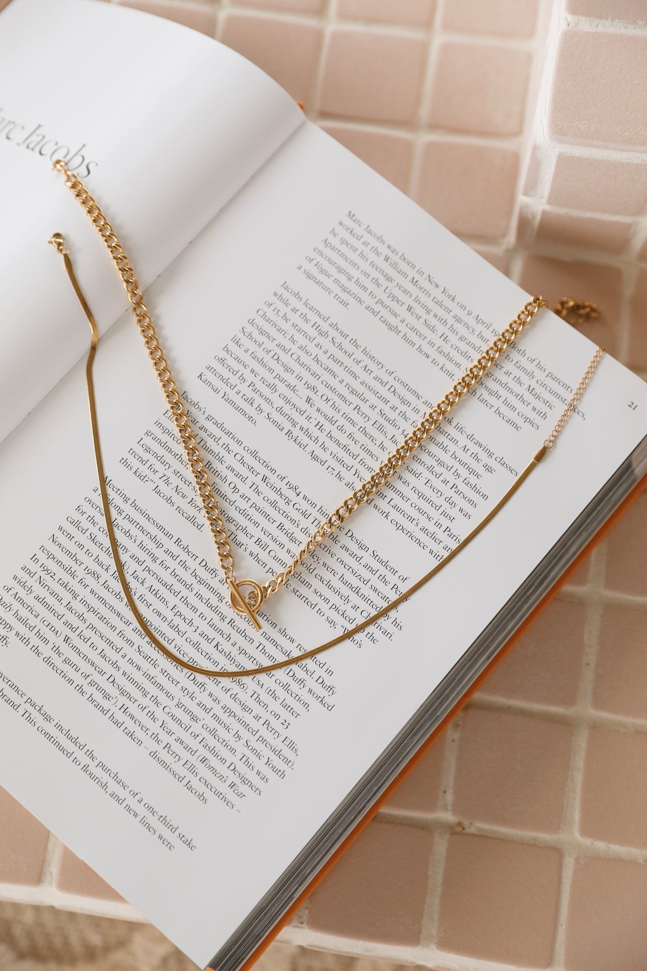 Women's Dual Chain Choker Necklace — detail view