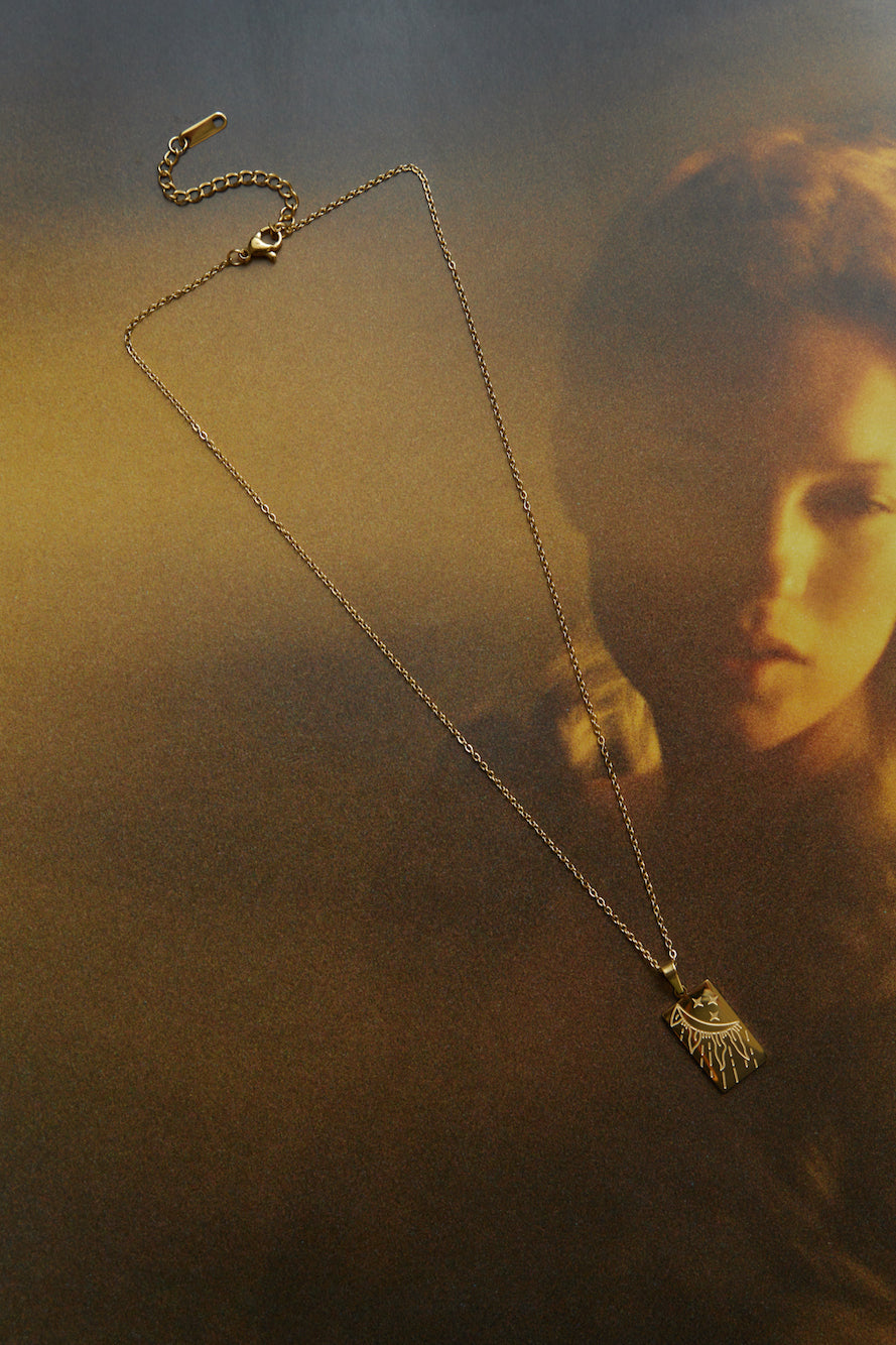 Women's gold delicate drop necklace
