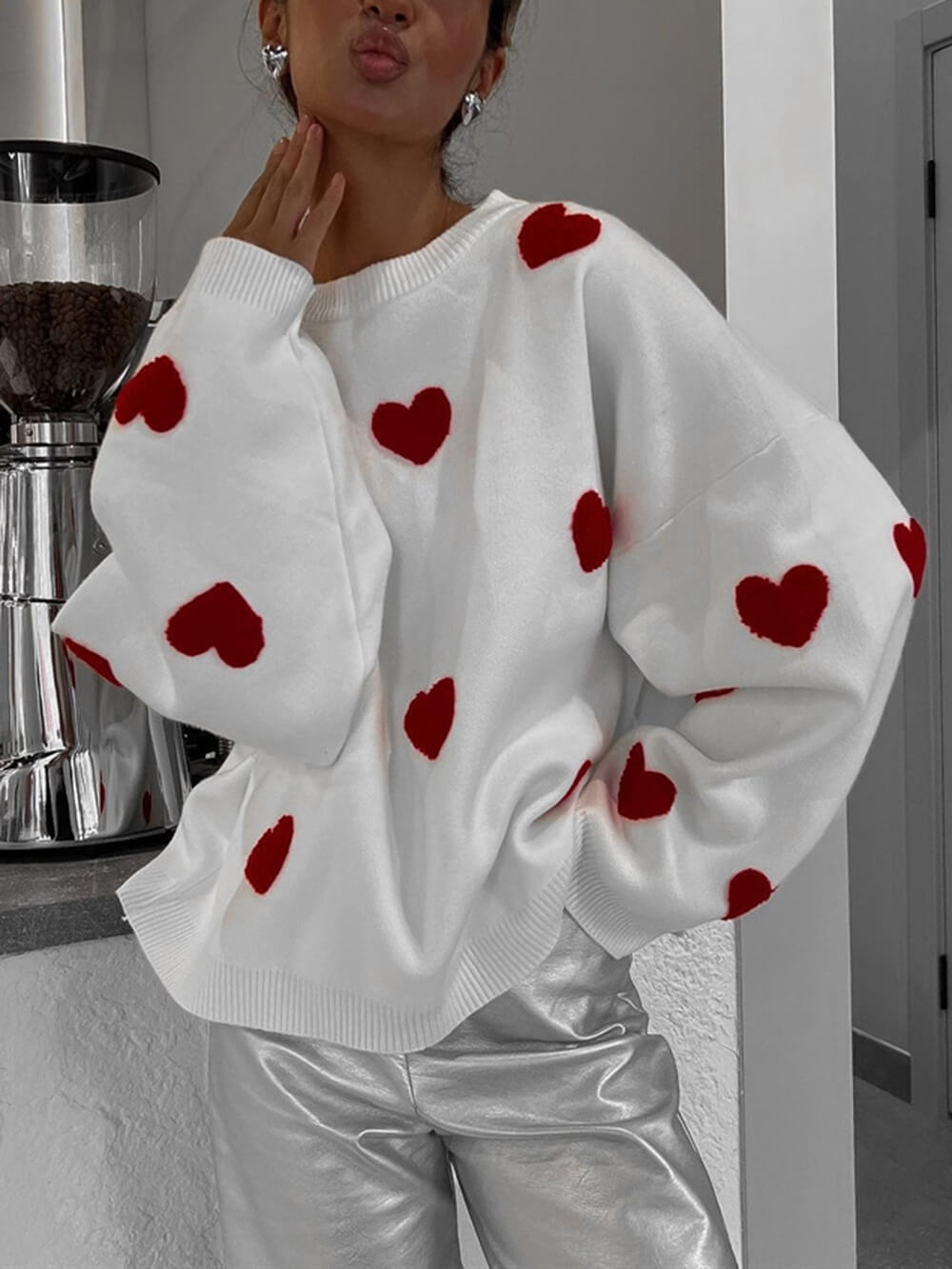 Women's white red heart print knit sweatshirt