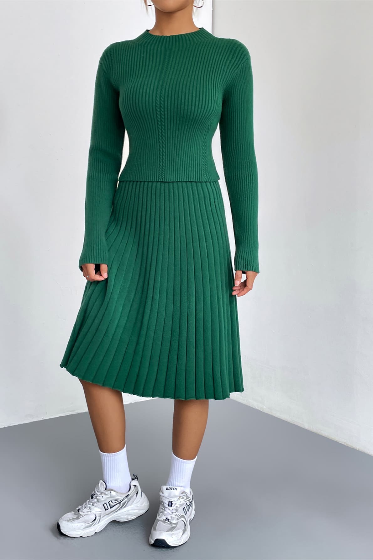 Women's A-line knit sweater skirt set — detail