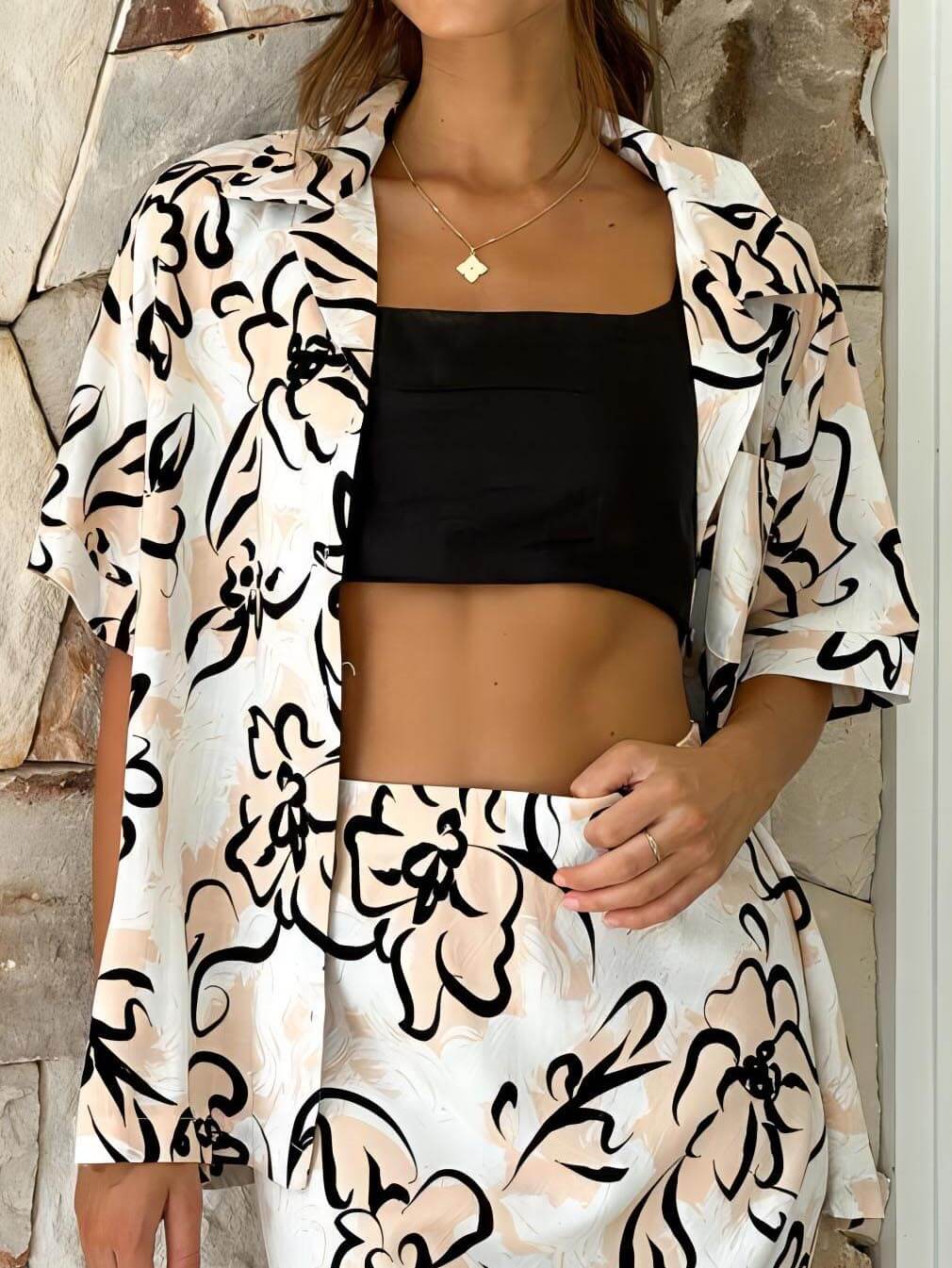 Women's off-white botanical print shirt — detail
