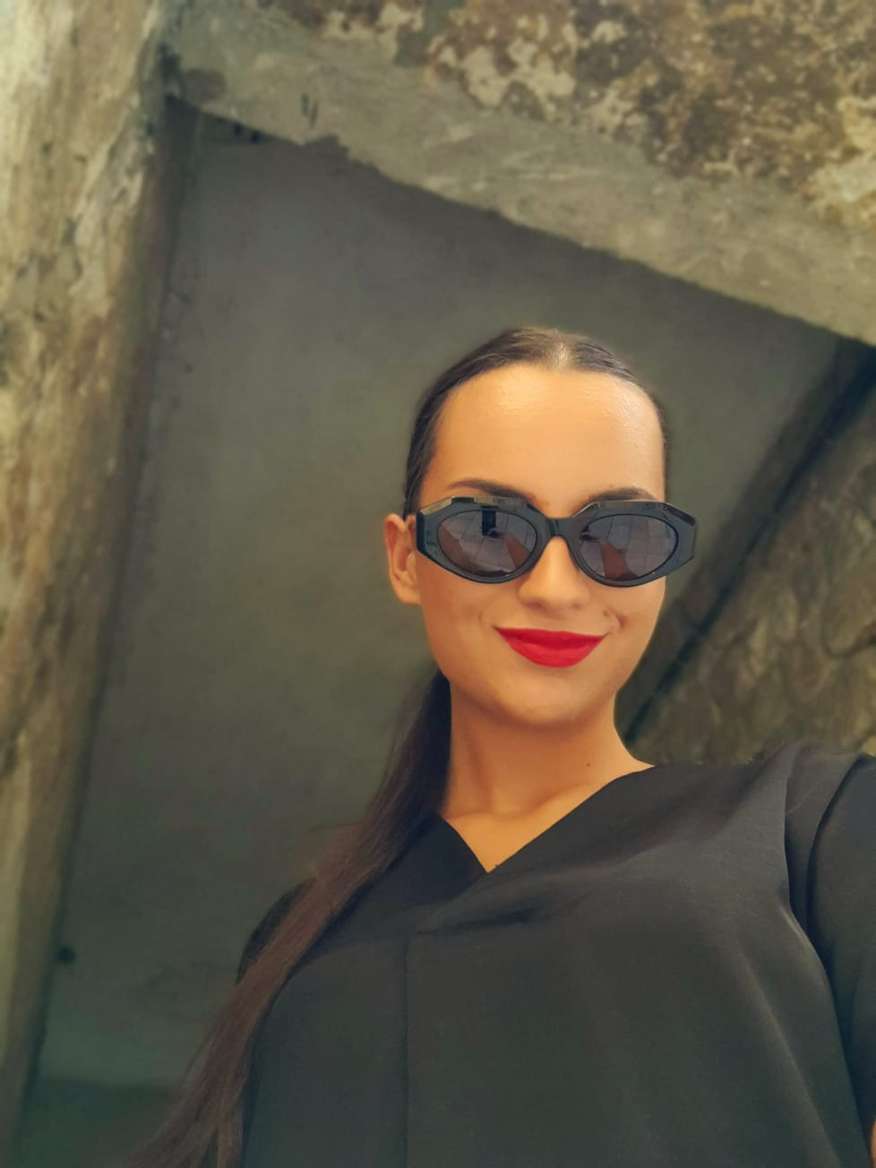 Women's oval acetate sunglasses