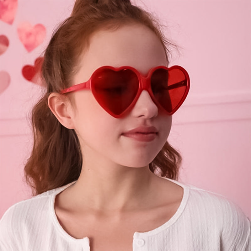 Women's oversized heart-frame sunglasses