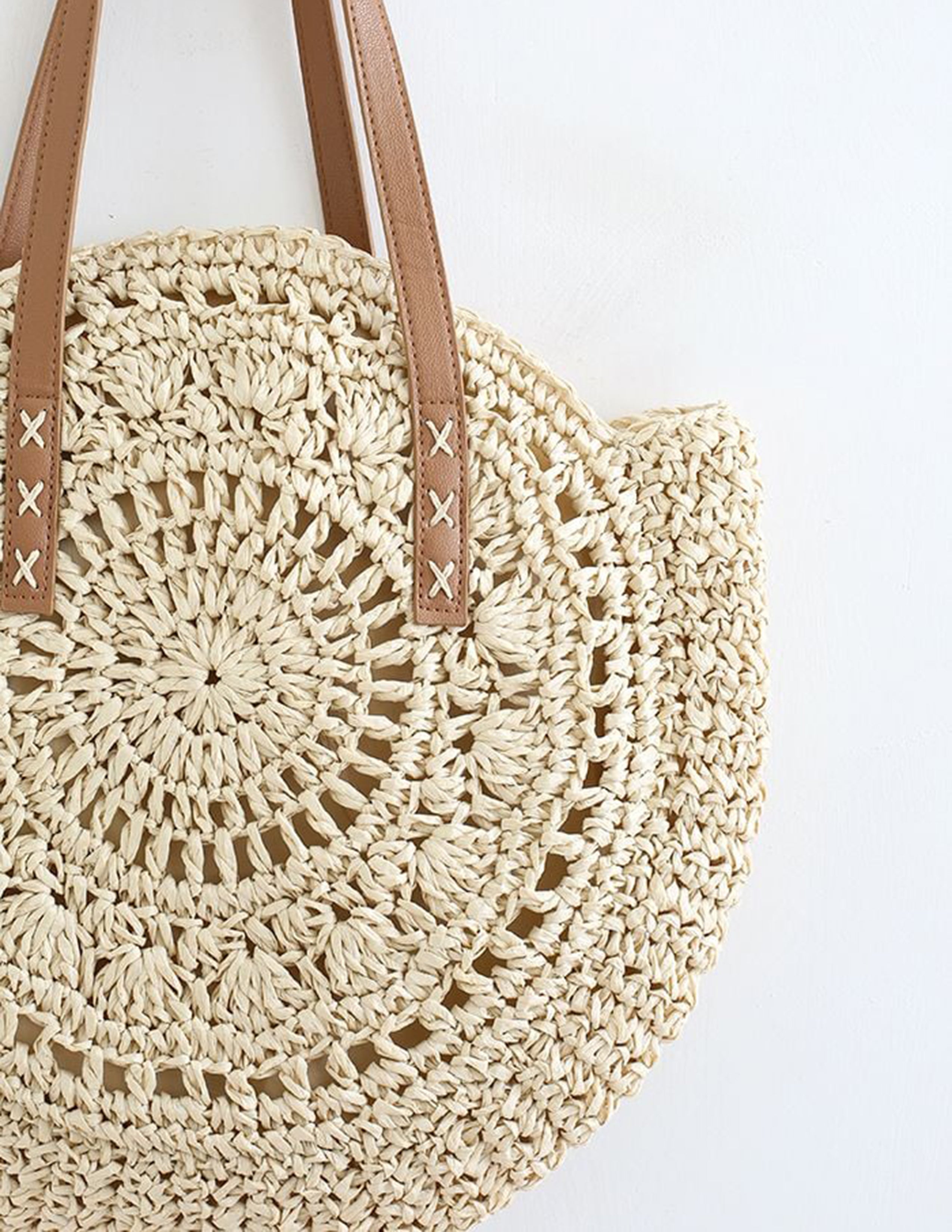 Women's Round Straw Tote Bag