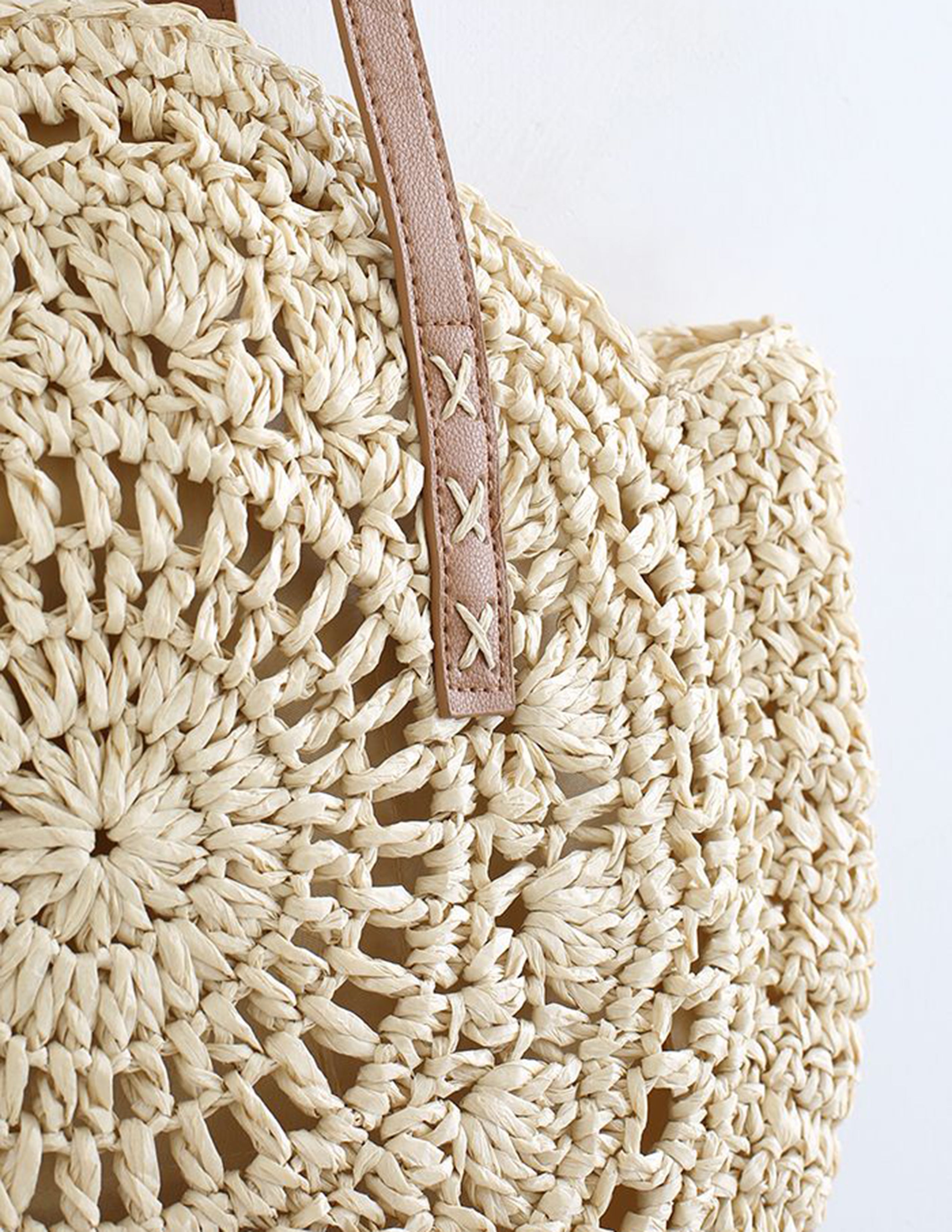 Women's Round Straw Tote Bag