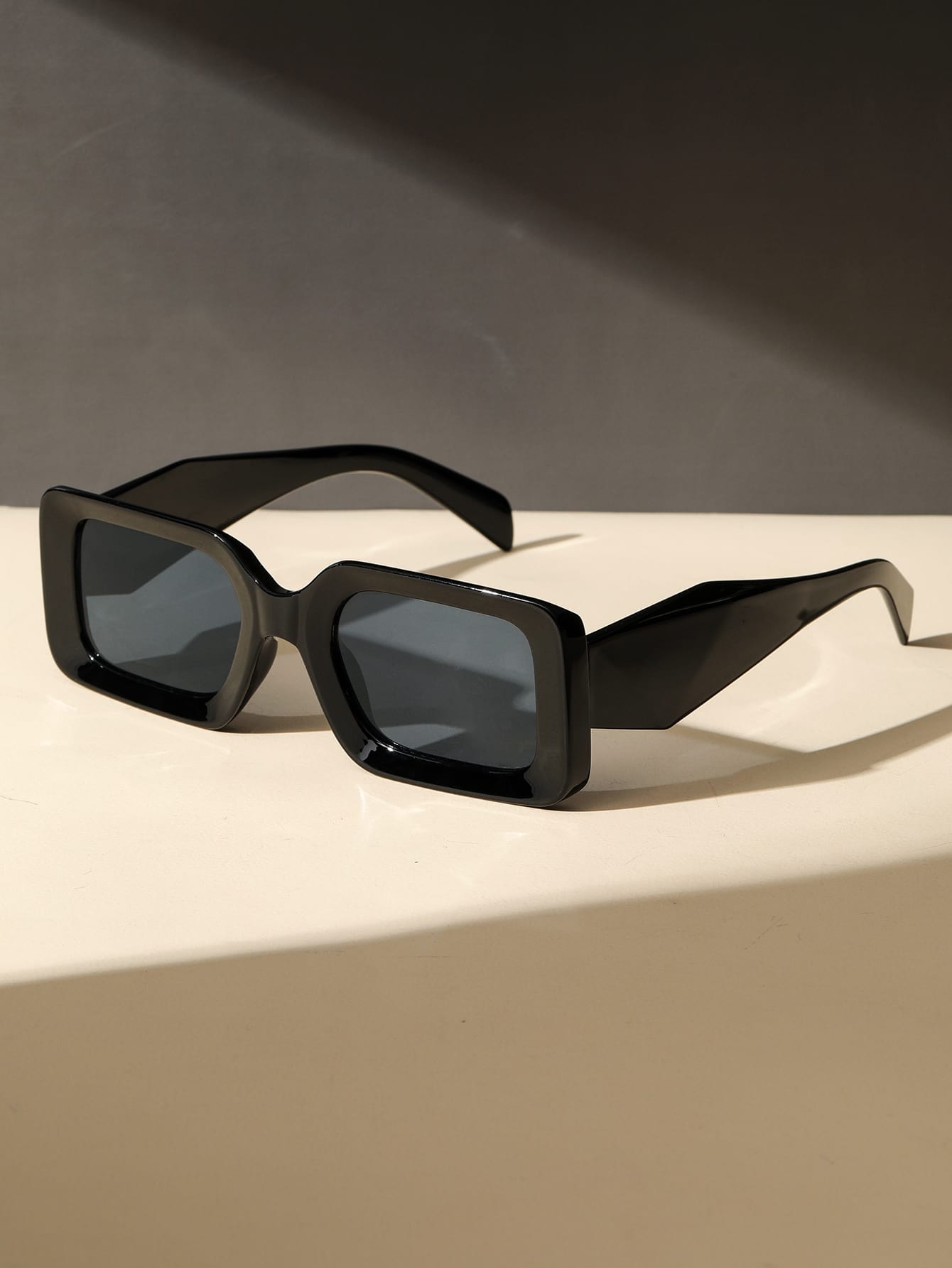 Women's square plastic-frame sunglasses