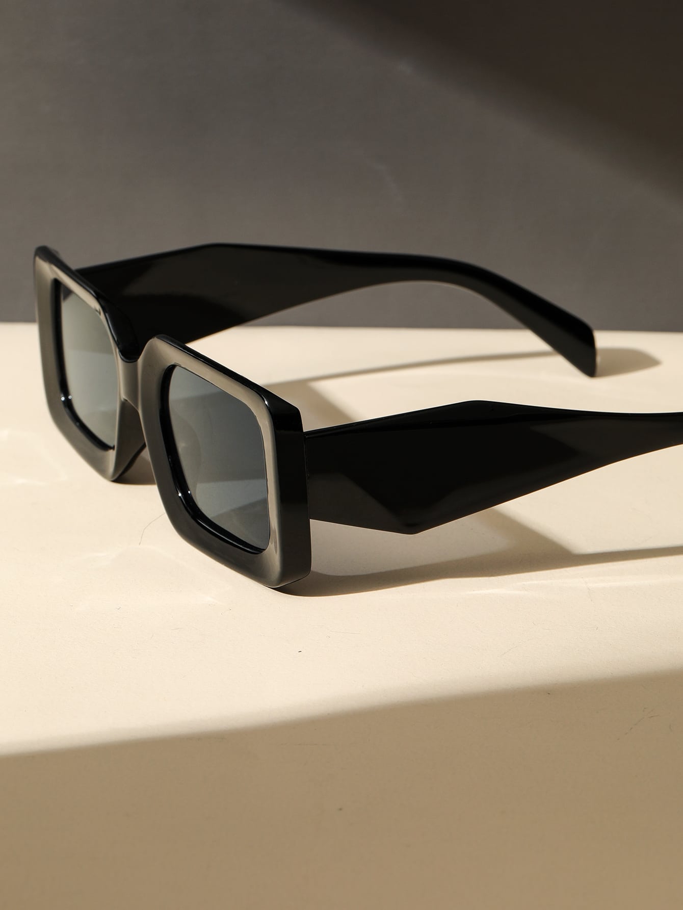 Women's square plastic-frame sunglasses