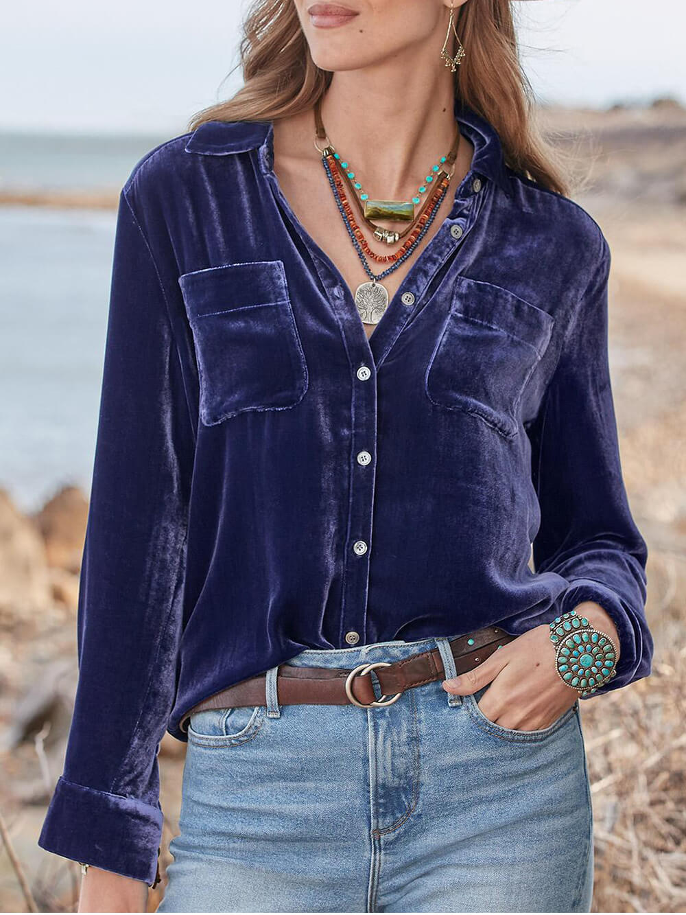 Women's velvet lapel collar shirt — alternate angle