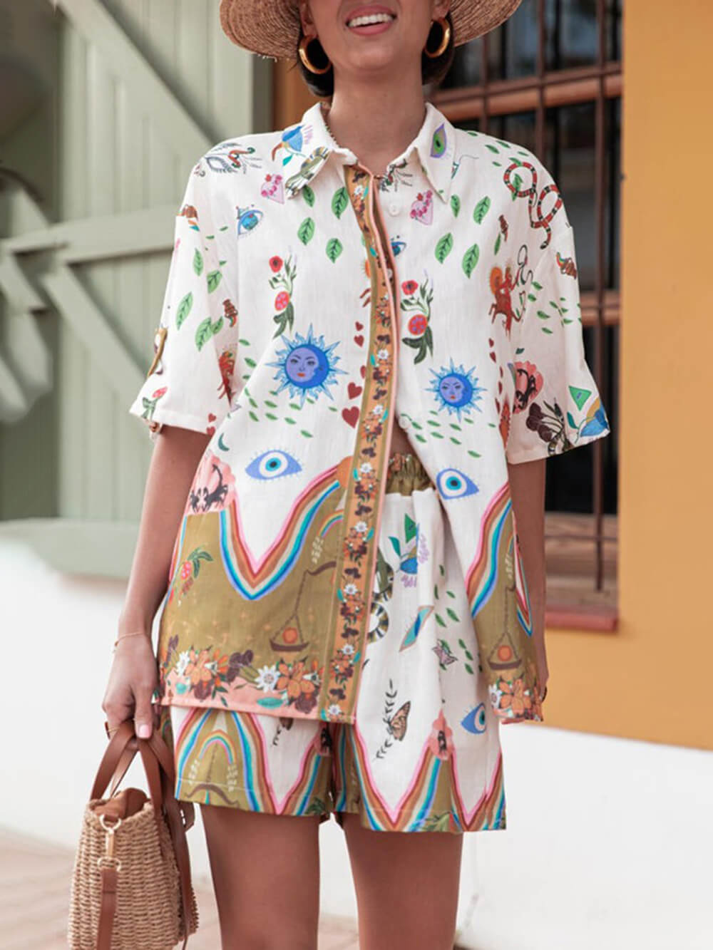 Women's white printed shirt and pocket shorts set