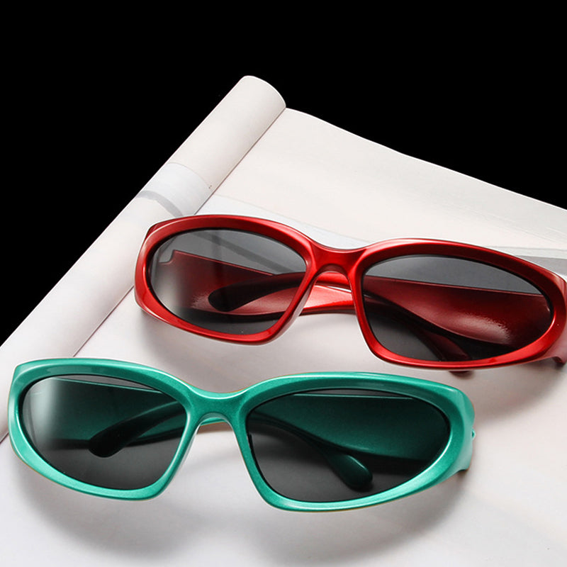 Women's Y2K shield-style sunglasses