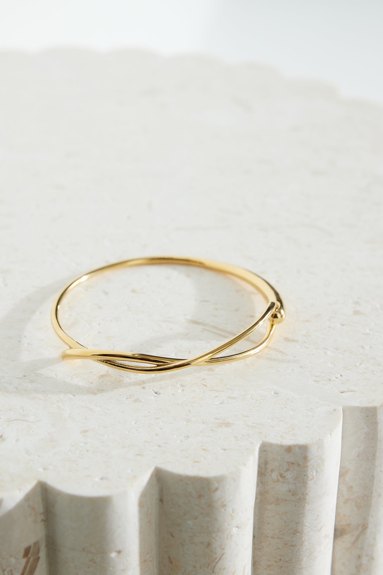 Women's Gold Twist Chain Bracelet — alternate angle