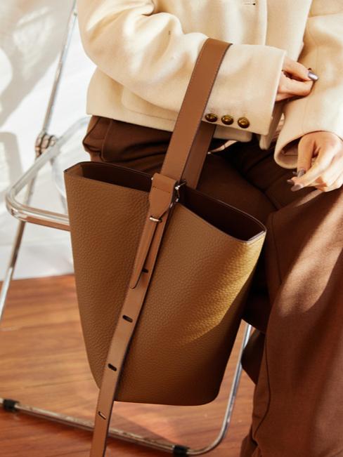 Women's Adjustable Leather Bucket Bag