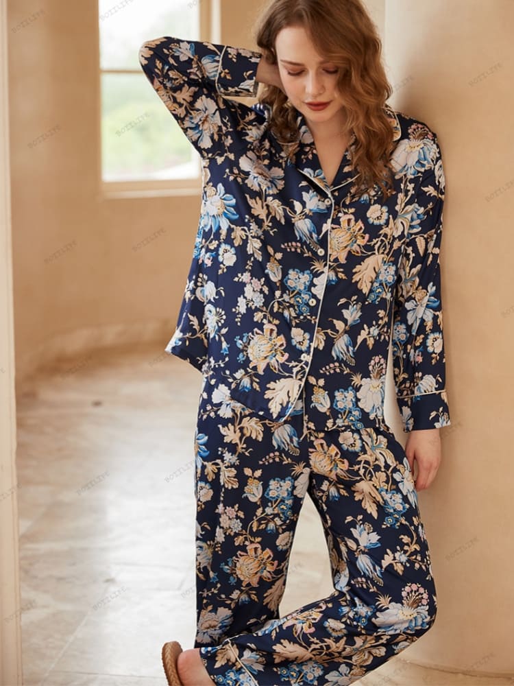 Women's blue begonia floral print pajama set — full length