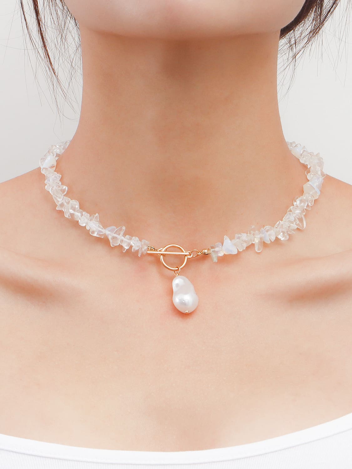 Women's gold coral chip and pearl necklace