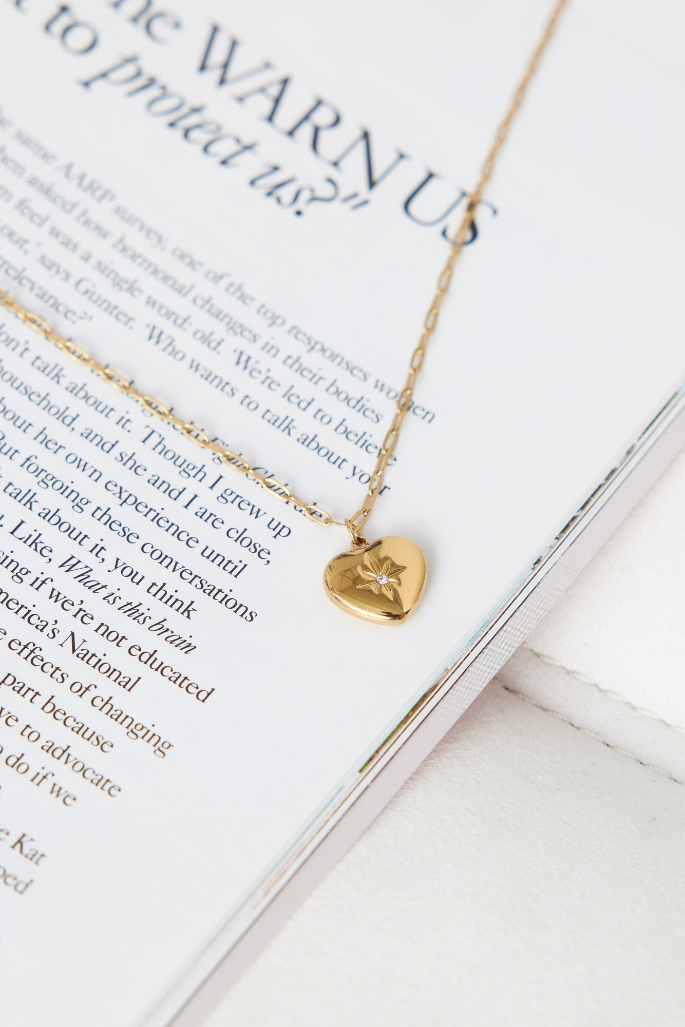 Women's gold heart pendant necklace