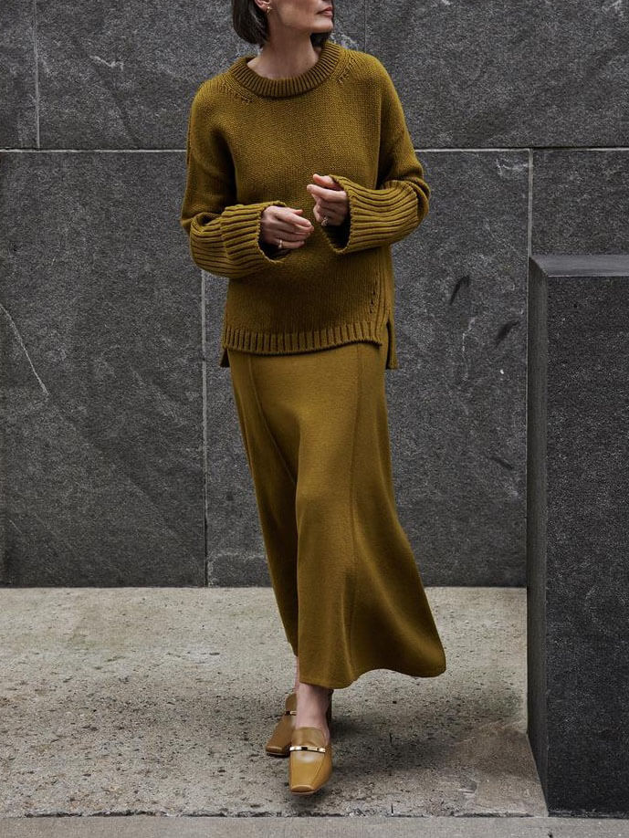 Women's green crewneck jumper and knit skirt set — alternate angle