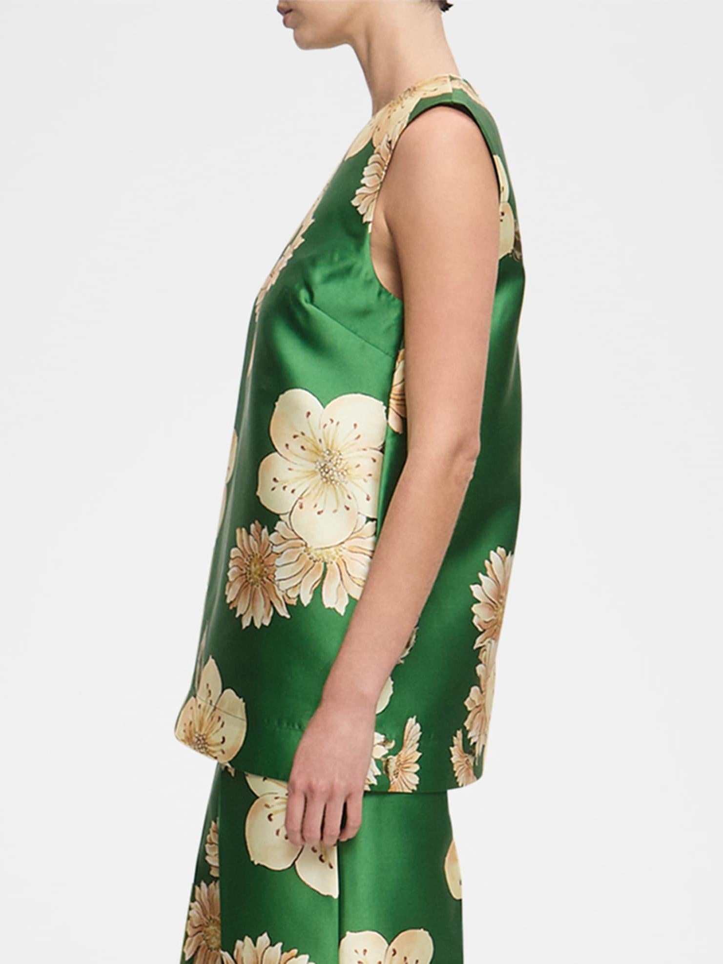 Women's green floral blouse and trouser set — front detail