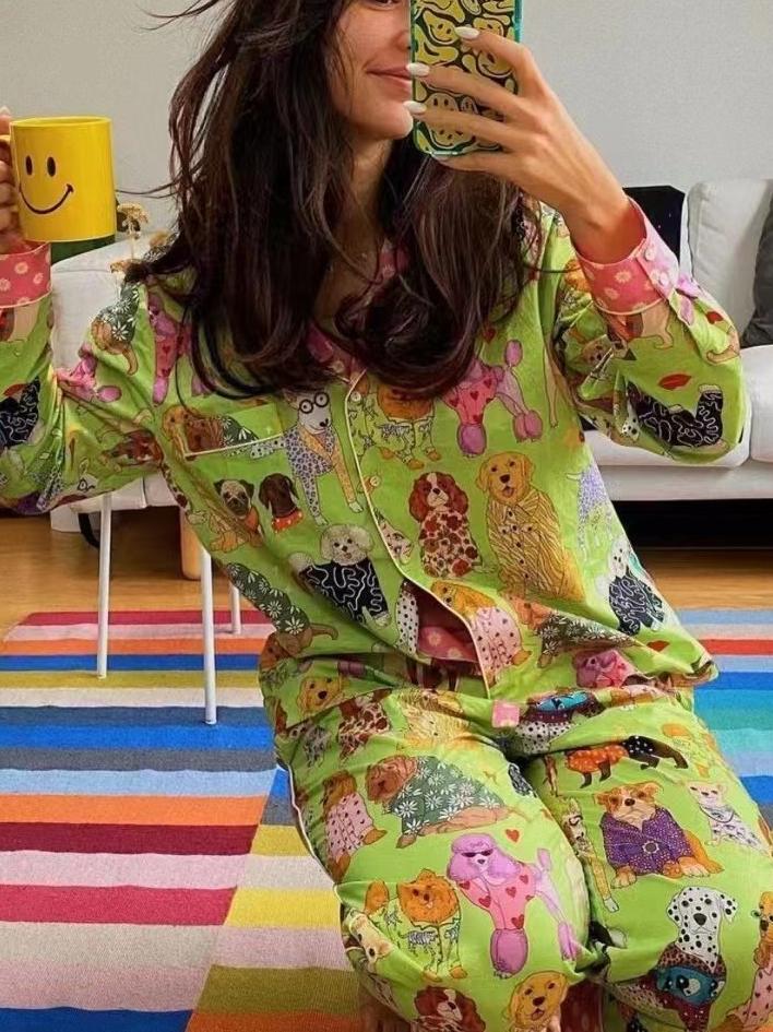 Women's green illustrated print pajama set