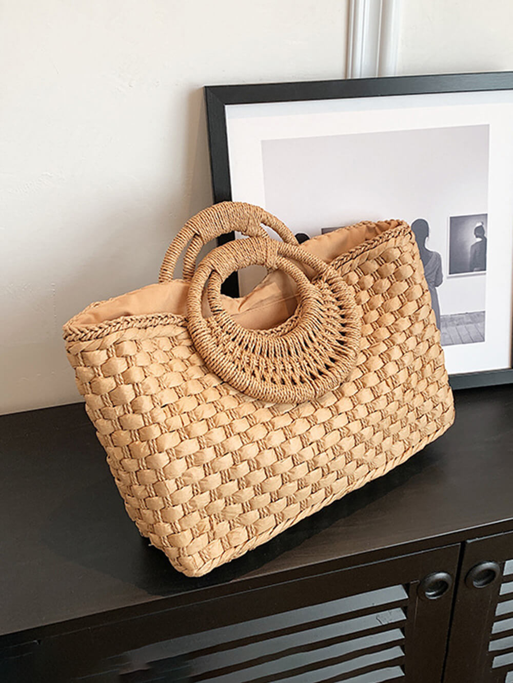 Women's handmade straw beach bag