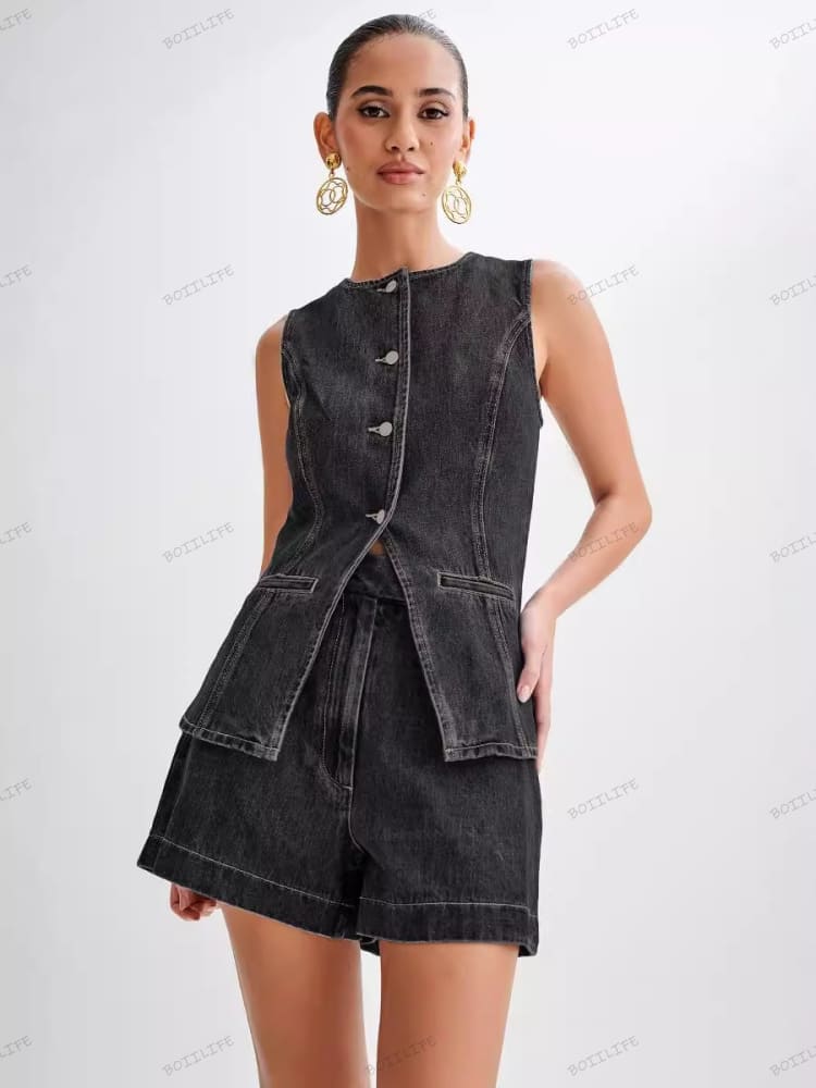 Women's high-waisted denim shorts set