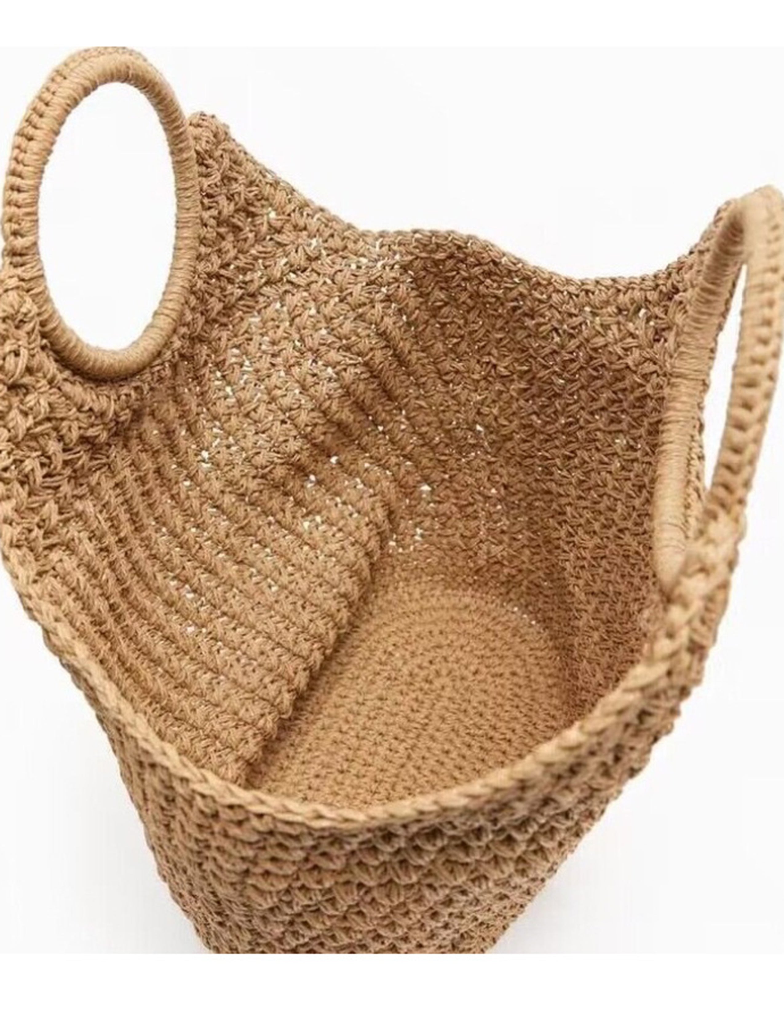 Women's khaki straw basket bag