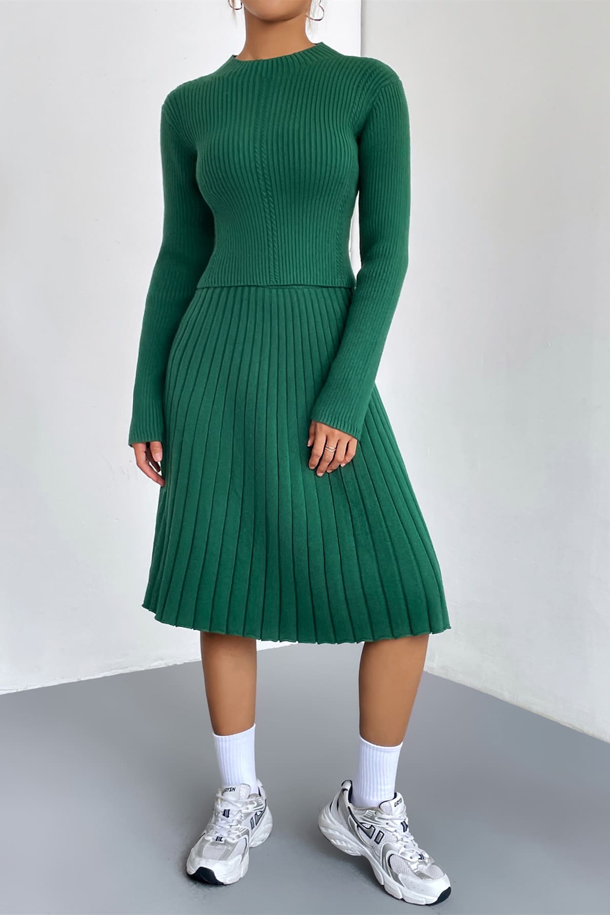 Women's A-line knit sweater skirt set — detail