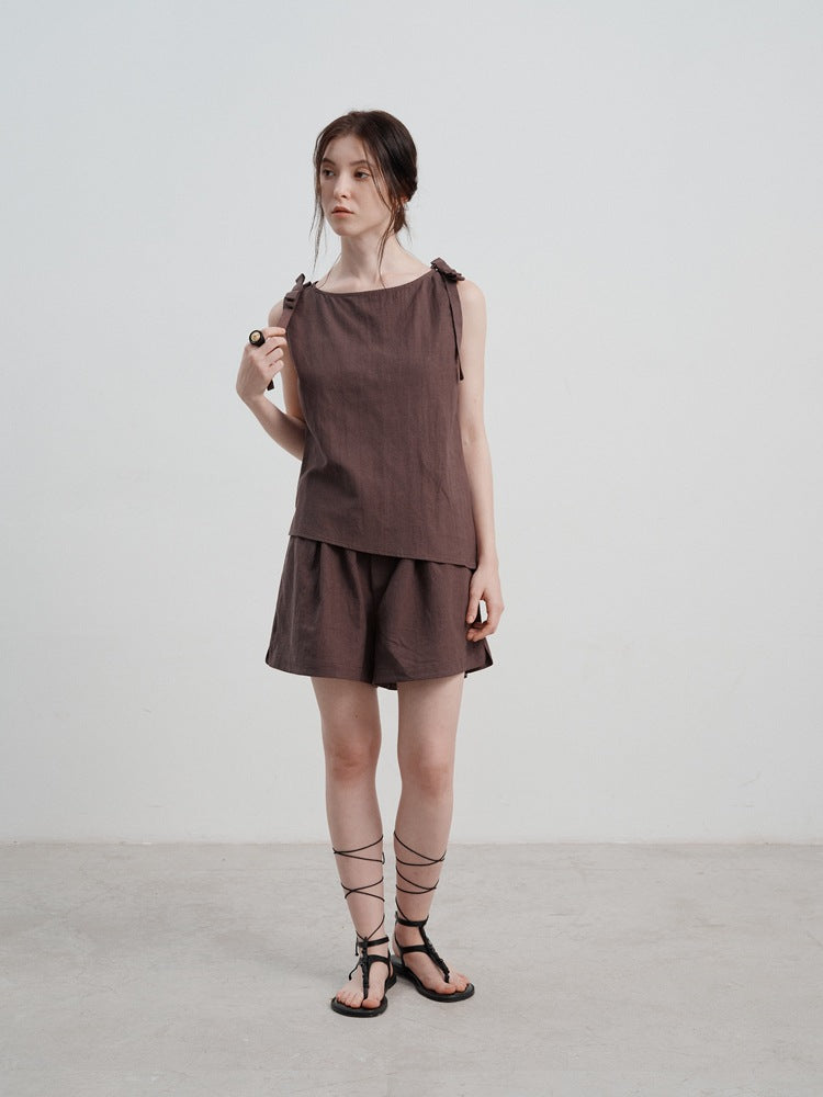 Women's Linen High-Waisted Loose Shorts — waist detail