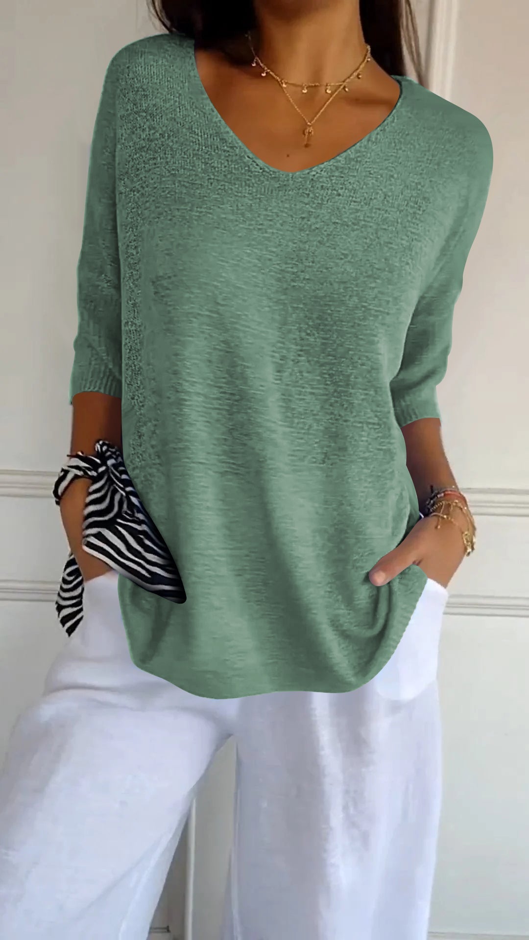 Women's plain knit V-neck top