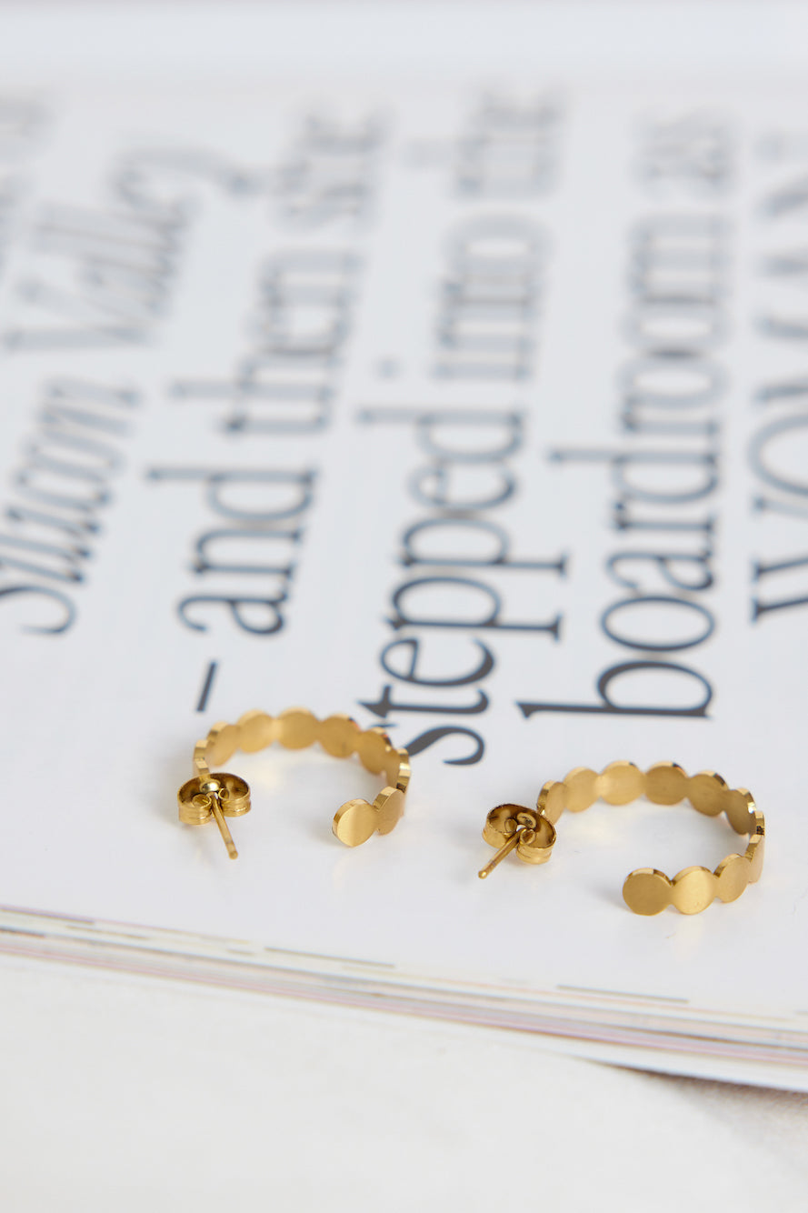 Women's Polished Gold Hoop Earrings — detail view