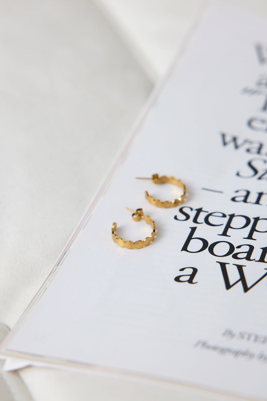 Women's Polished Gold Hoop Earrings — detail view