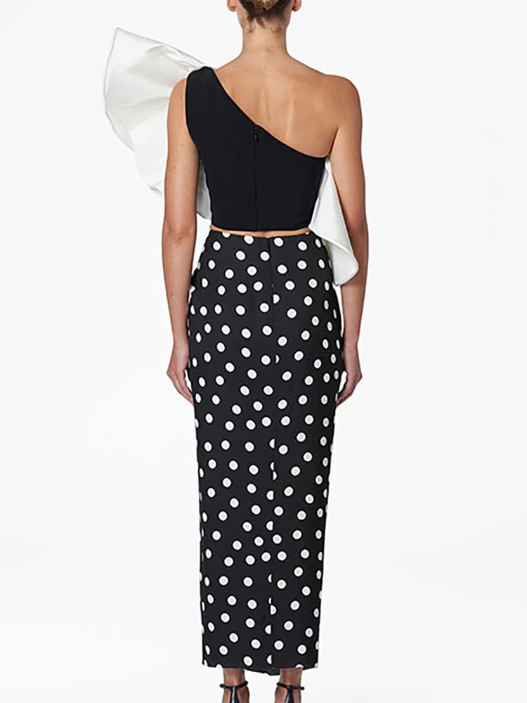 Women's monochrome polka dot bikini set with wrap skirt — detail
