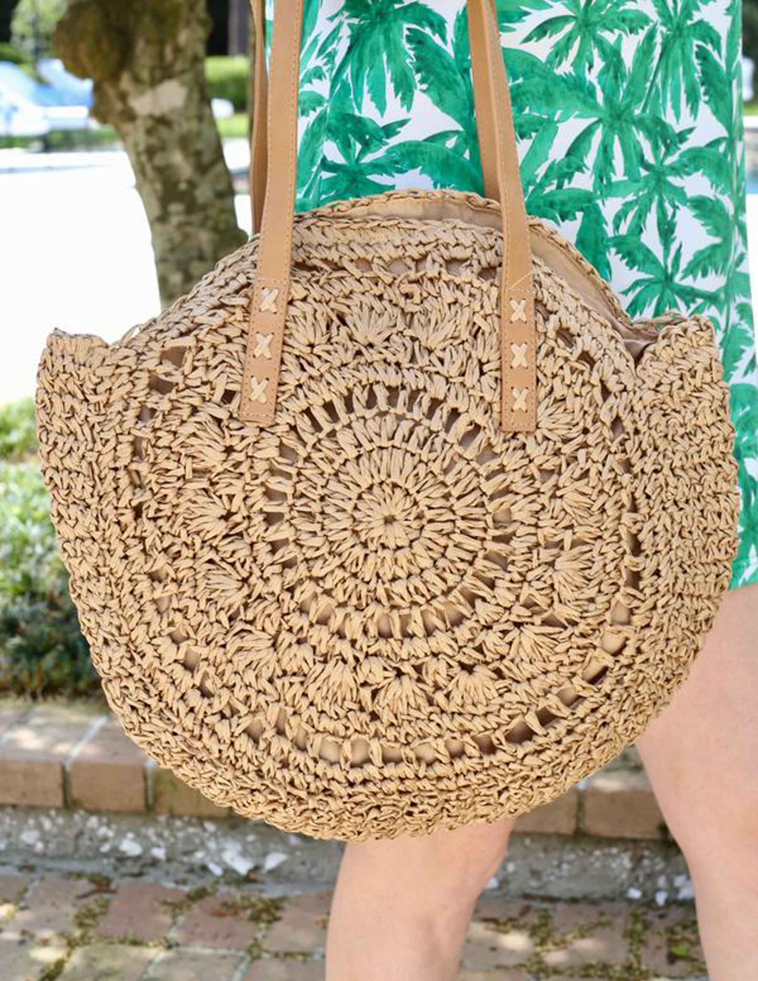 Women's Round Straw Tote Bag