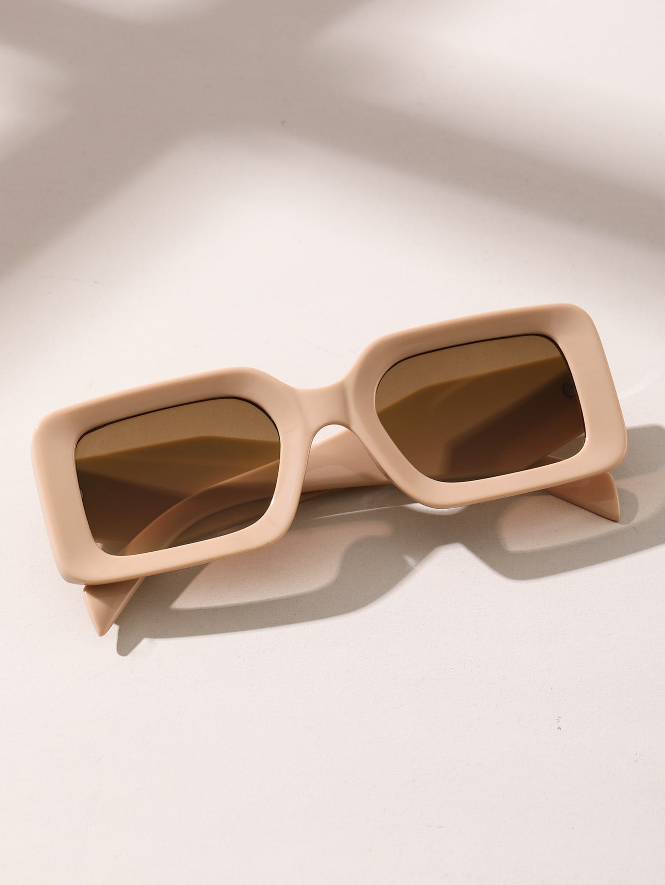 Women's square plastic-frame sunglasses