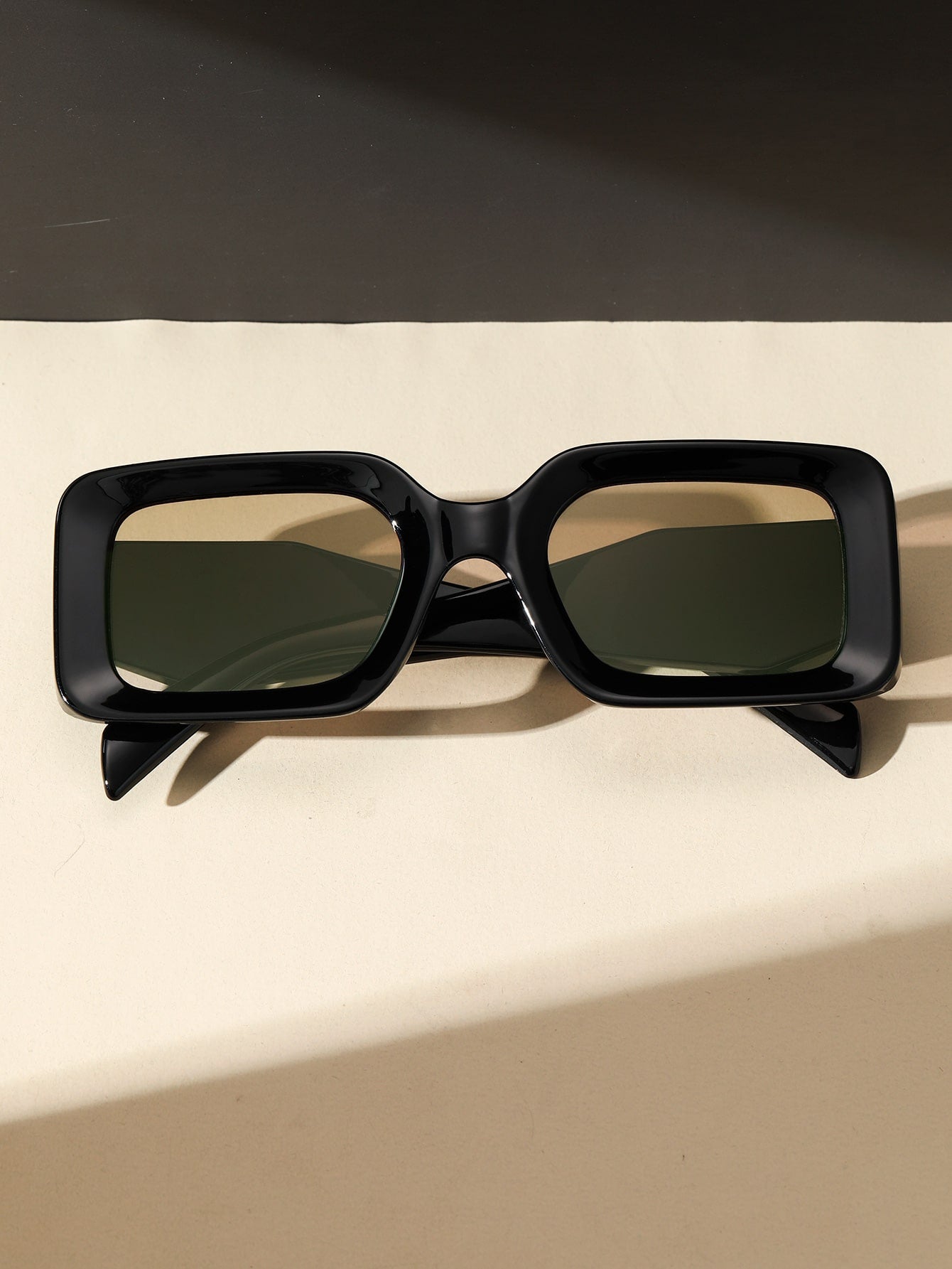 Women's square plastic-frame sunglasses