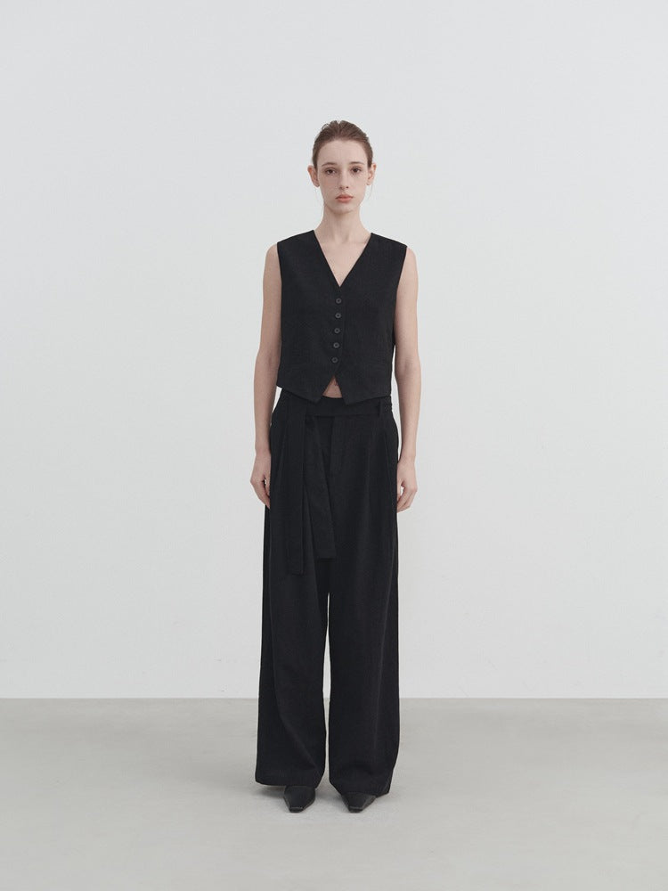 Women's V-Neck Linen Vest — close-up detail
