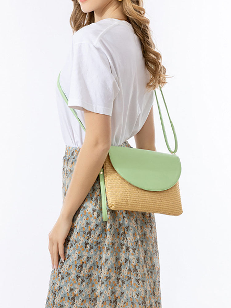 Women's Woven Straw Crossbody Clutch — texture detail