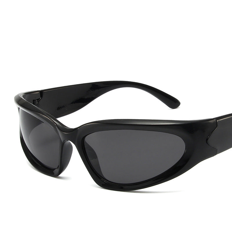 Women's Y2K shield-style sunglasses