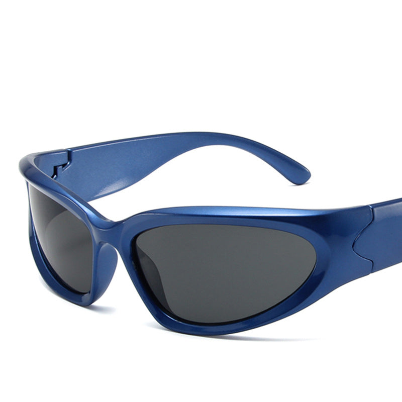 Women's Y2K shield-style sunglasses