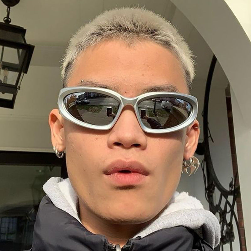 Women's Y2K shield-style sunglasses